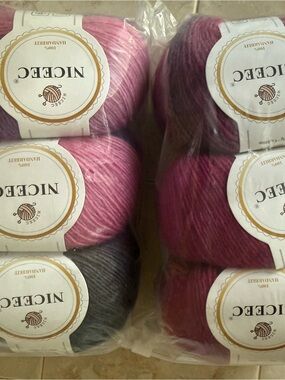 Niceec Gradient Multicolor Pink/Magenta/Gray Rainbow Wool Yarn